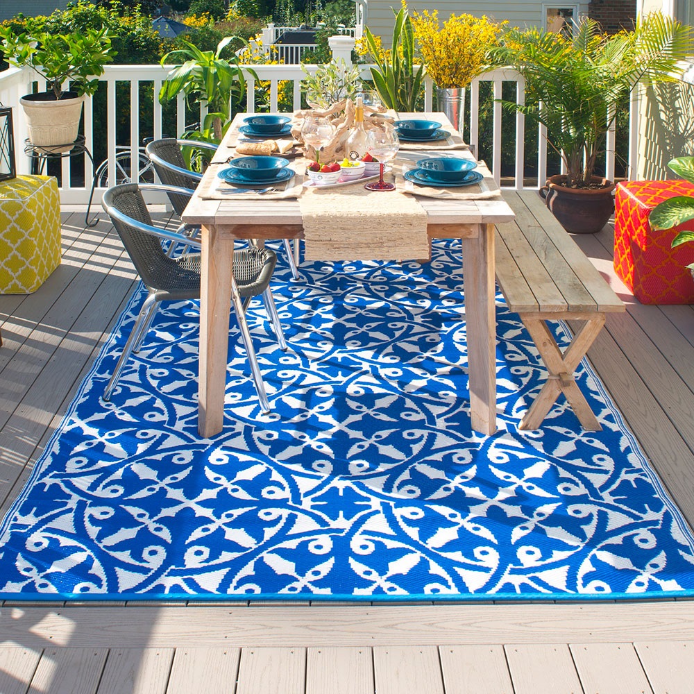 Blue and White Outdoor Rug